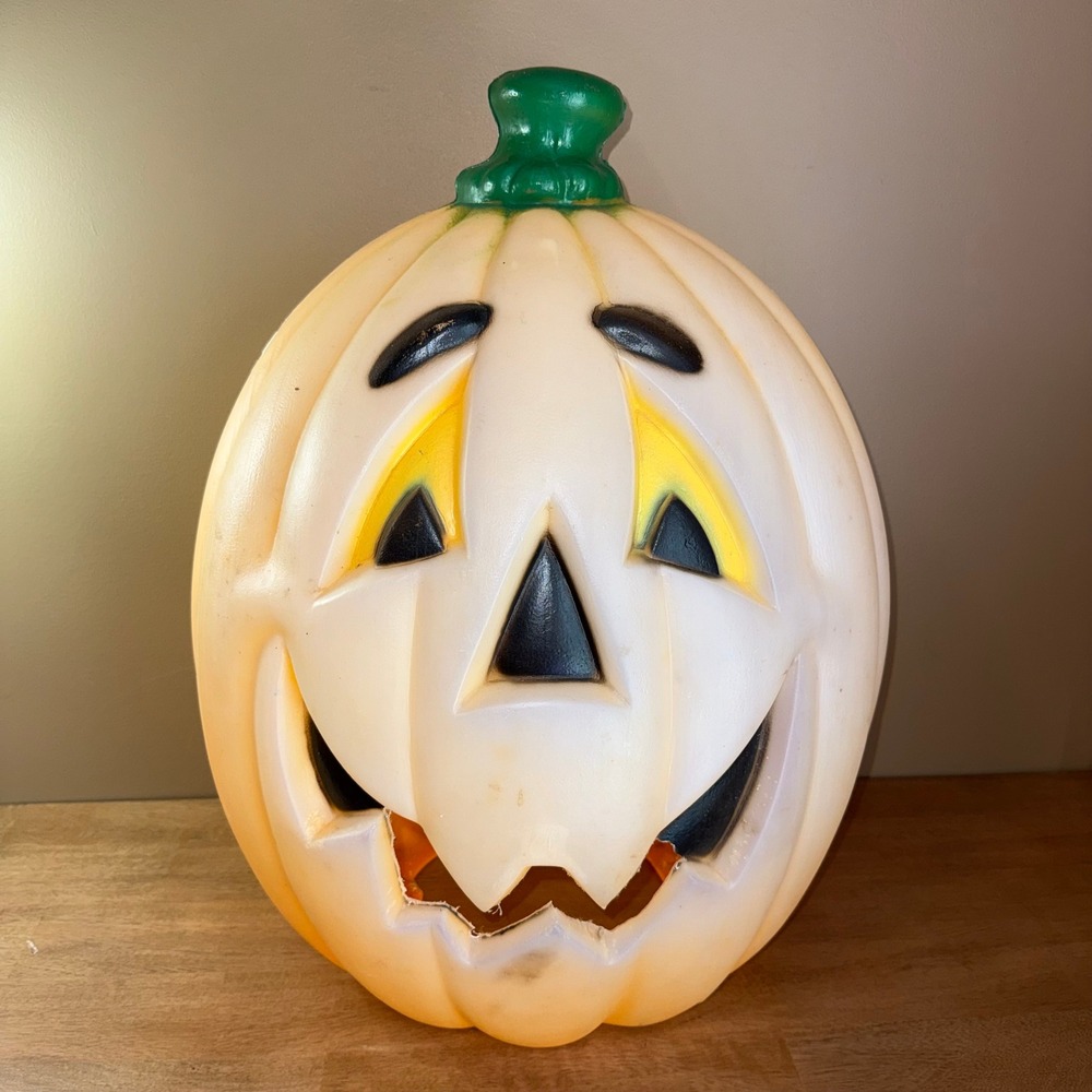 Vintage General Foam Plastics Halloween Pumpkin Blow Mold 22 Inch Jack-O-Lantern